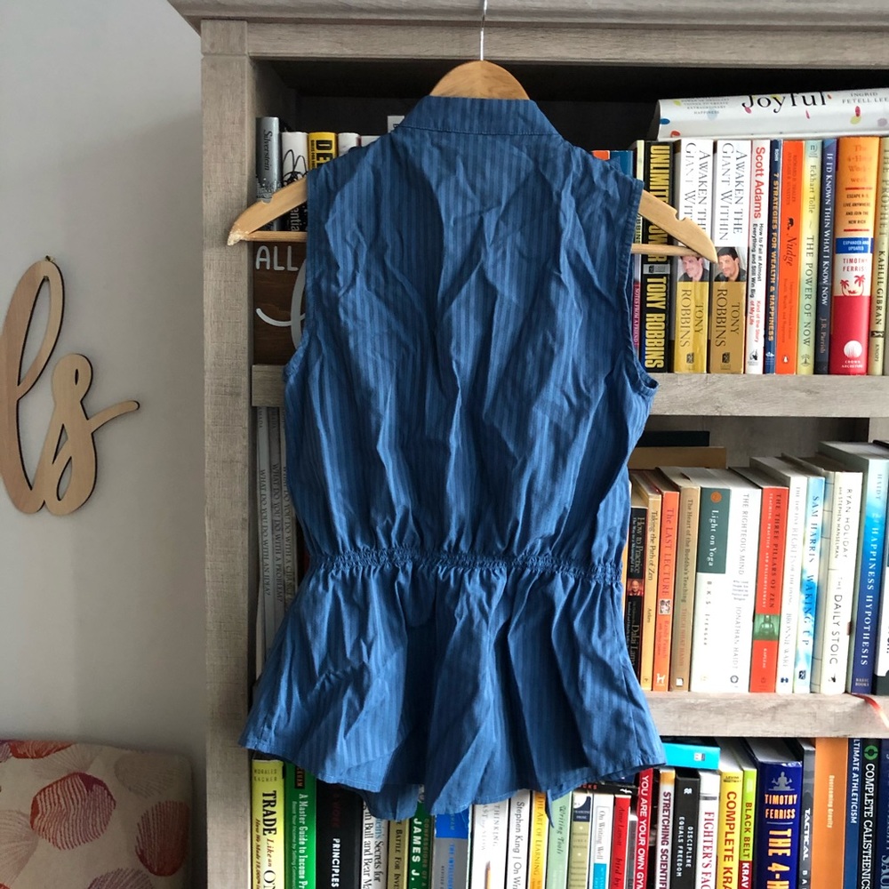 Cute Blue Ruffle Top Size 2 View 4